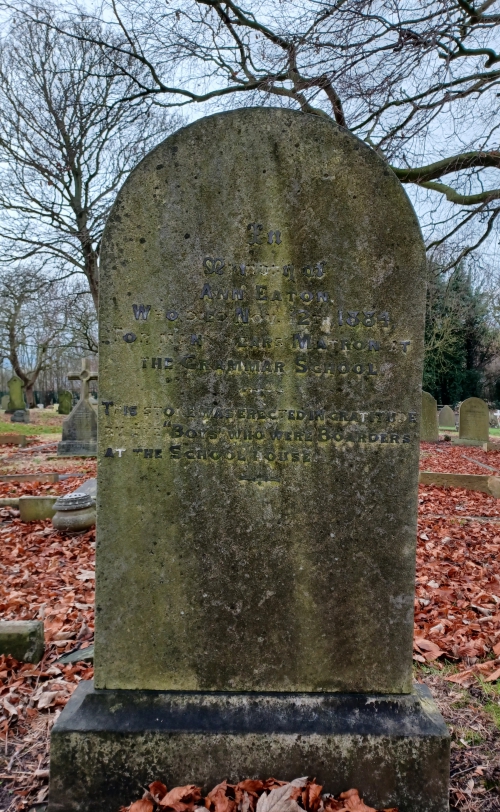 Ann Eaton's headstone before restoriation